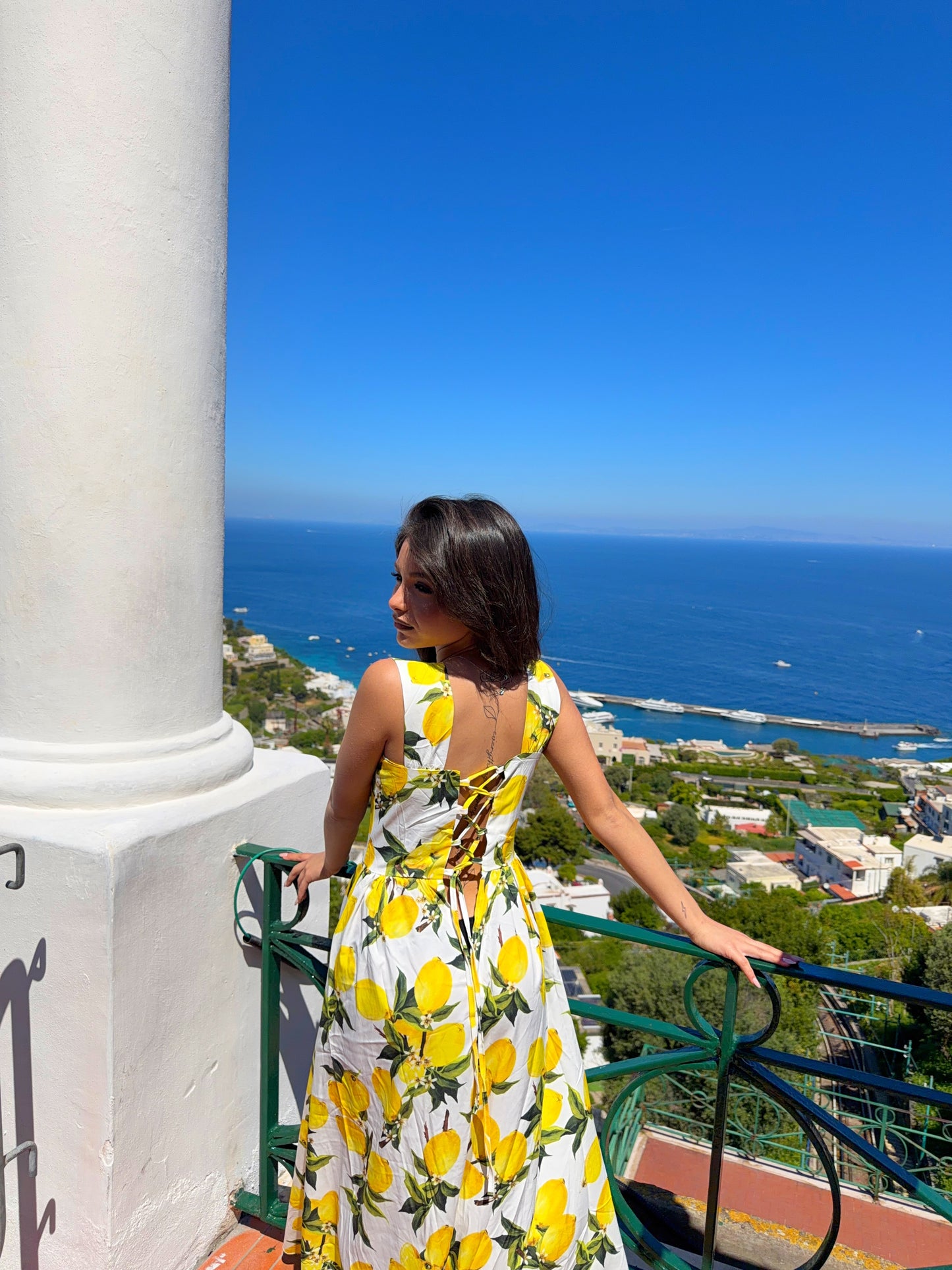 ABITO O SOLE D’È CAPRI