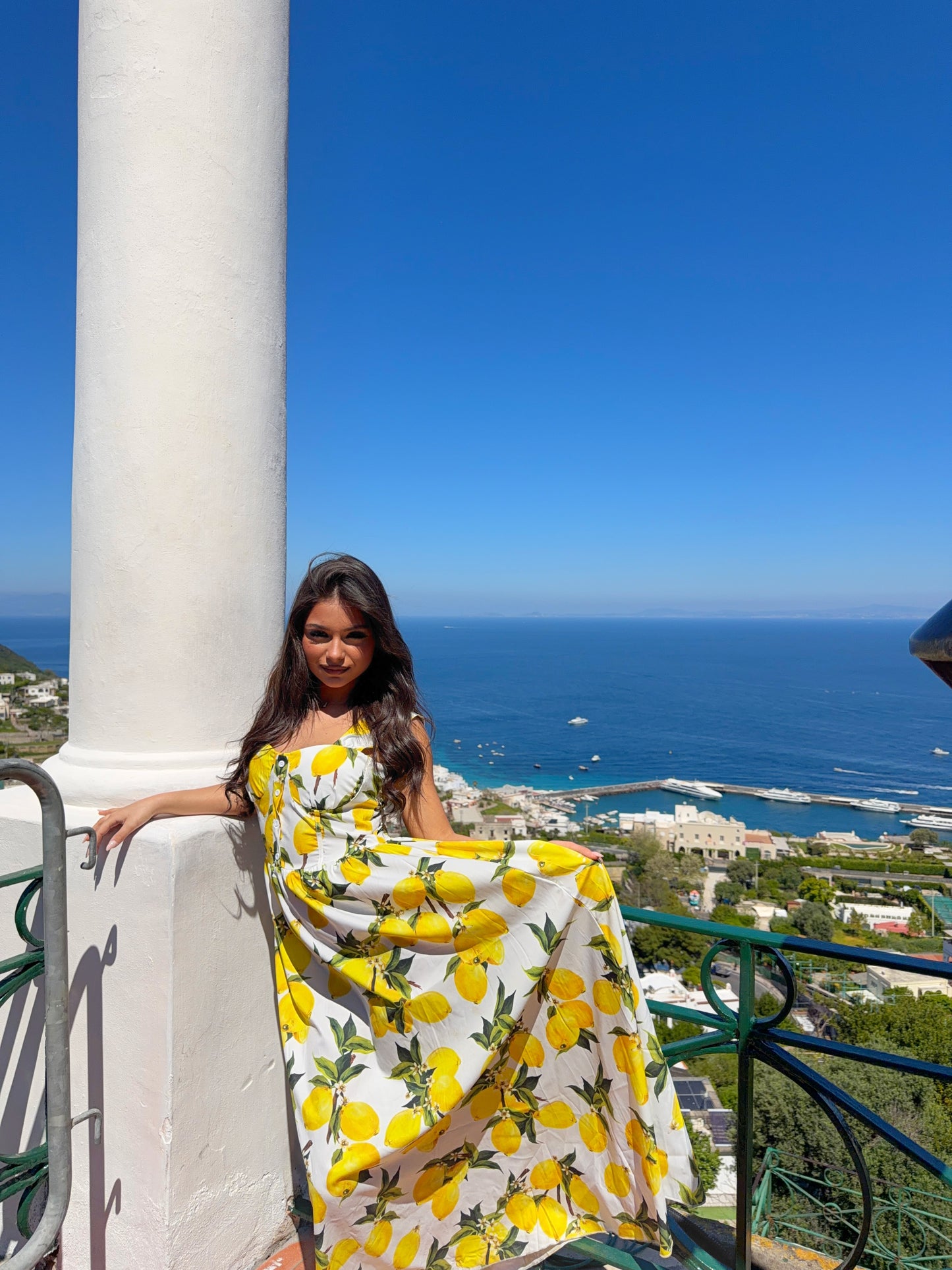 ABITO O SOLE D’È CAPRI
